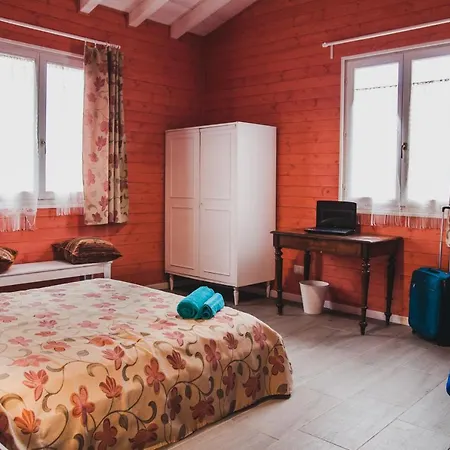 Mandorleo Apartment *